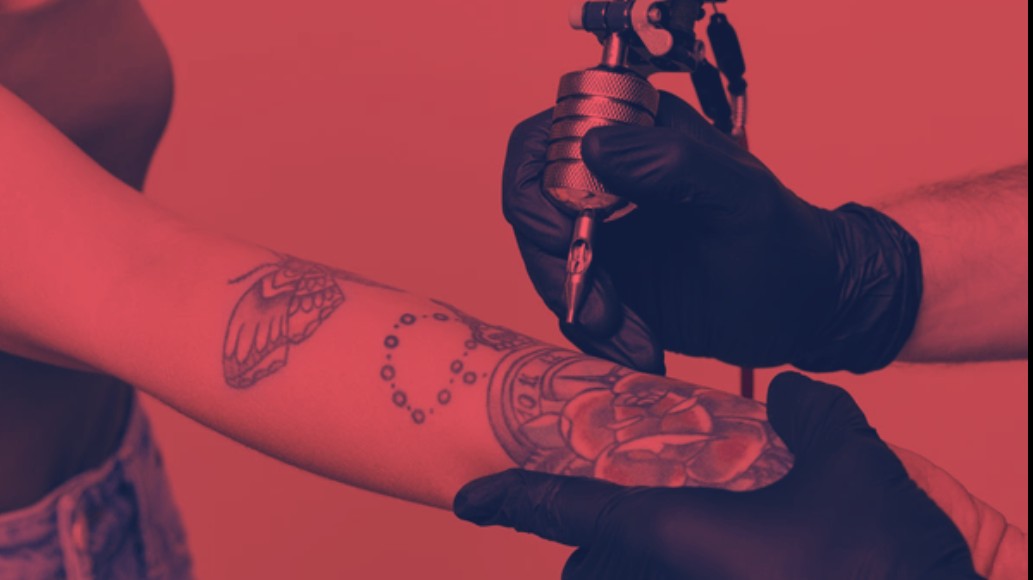 Red Light Therapy After Tattoo - Helps Reduce Inflammation and Enhances Vibrancy